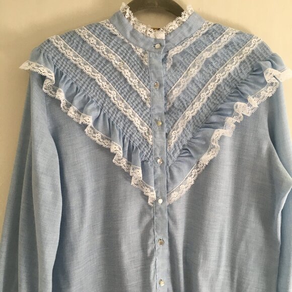 Vintage 1970's Rhoda Lee Lace Trimmed Chambray Button-Up Prairie Blouse - Picture 4 of 10